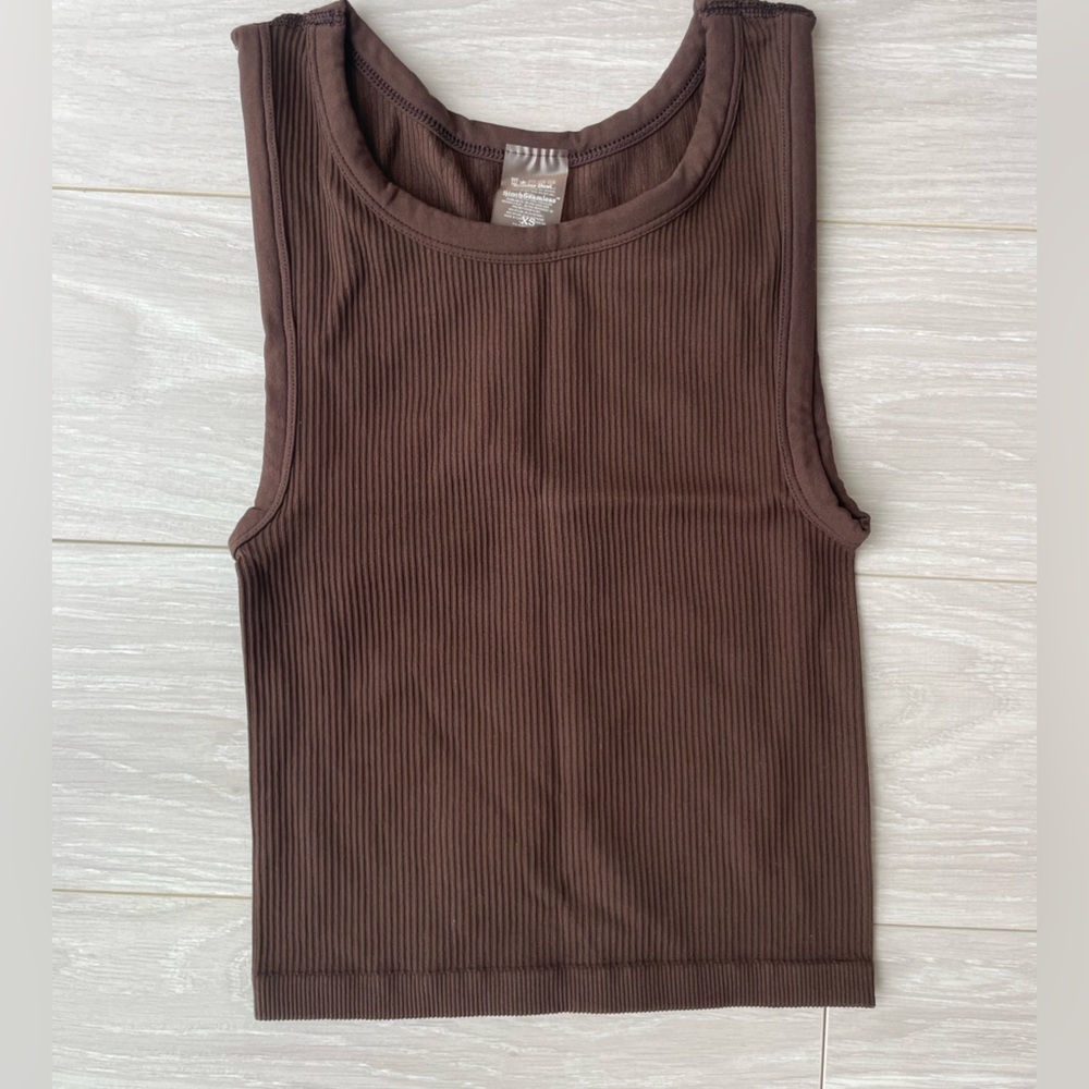 Sunday Best Aritzia Rib Seamless Crew Tank Brown